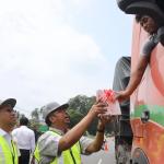 Penyerahan Projek Menaik Taraf Laluan 64 Jalan Benta - Jerantut - Maran Fasa 1 Segmen 7, Pahang