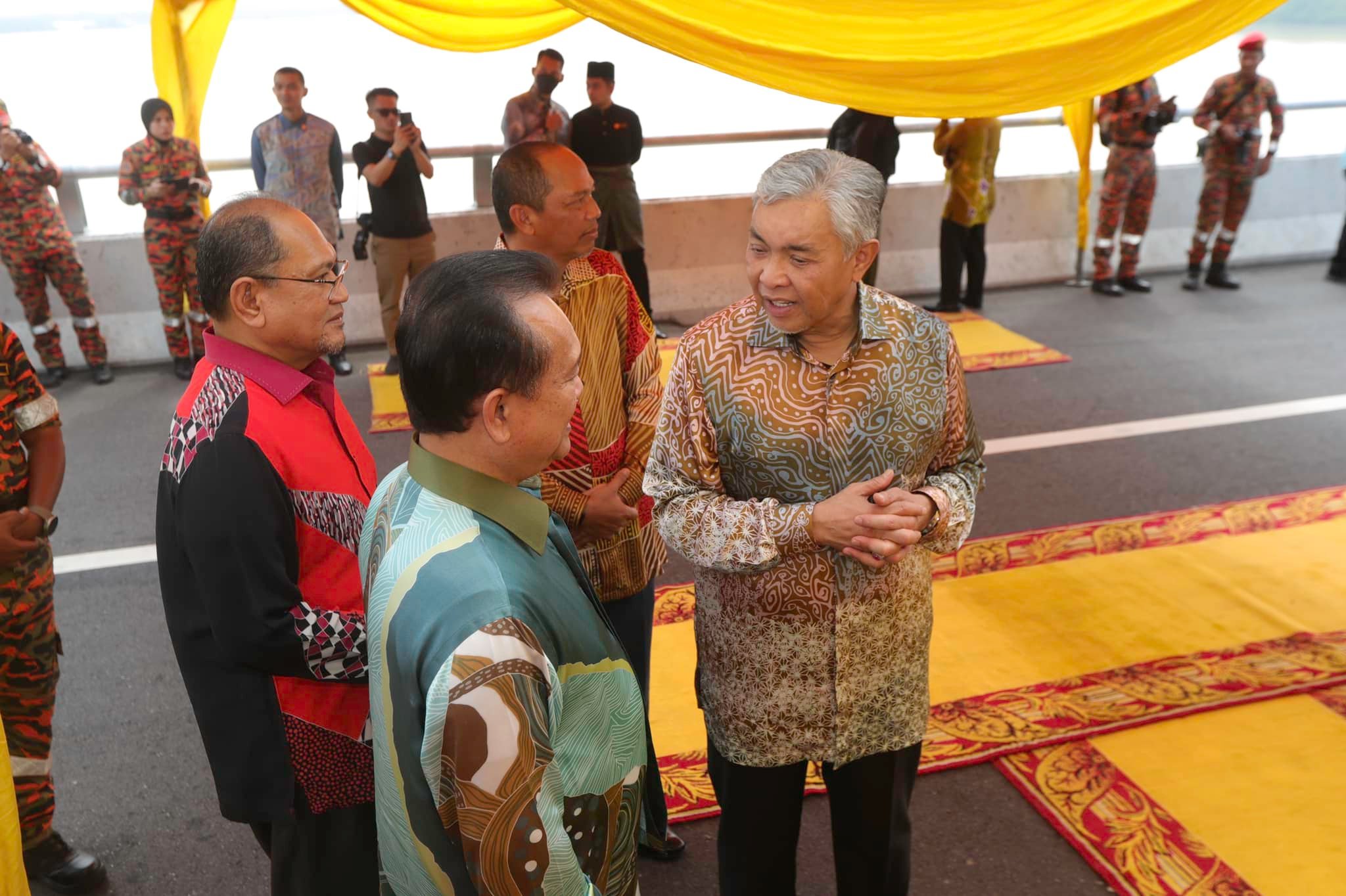 Dymm Paduka Seri Sultan Perak Darul Ridzuan Merasmikan Jambatan Sultan Nazrin Shah, Perak