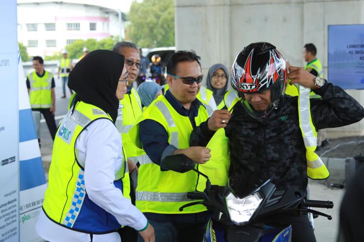 Program Penambahan Tempat Berteduh Penunggang Motosikal di Lebuh Raya